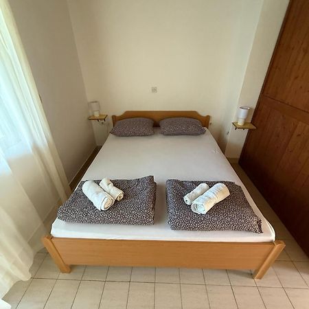 Blue Lagoon Studio Apartments クレック エクステリア 写真