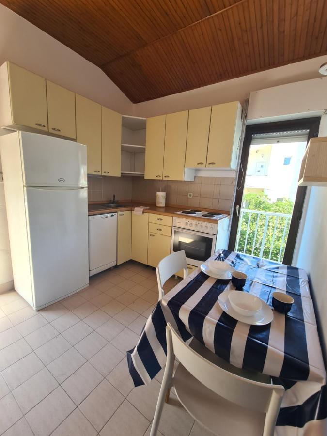 Blue Lagoon Studio Apartments クレック エクステリア 写真