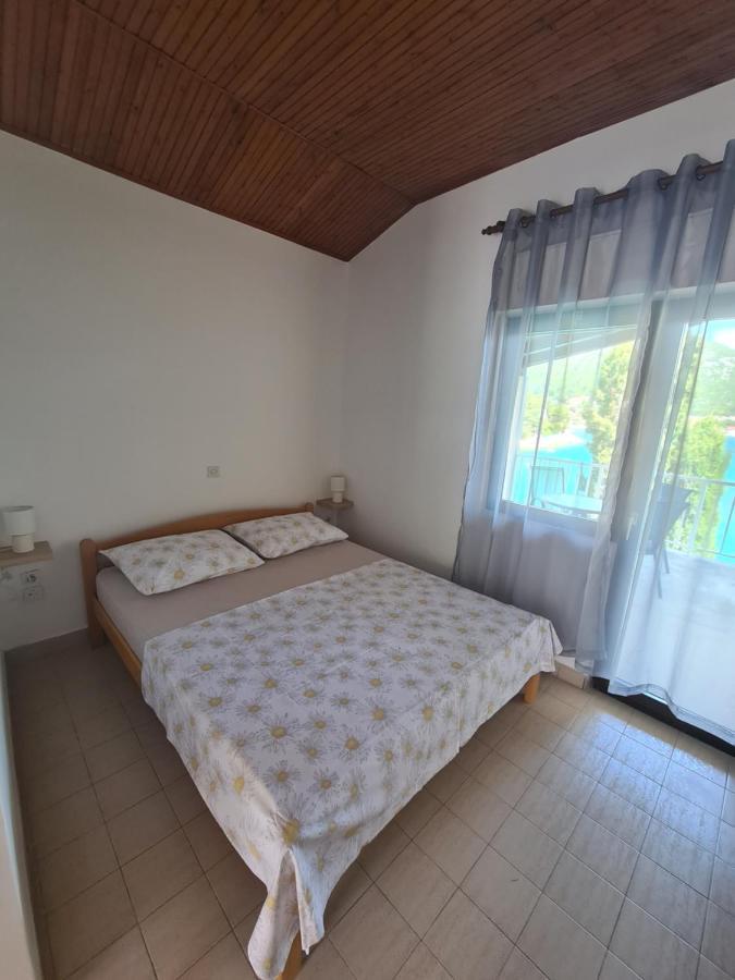Blue Lagoon Studio Apartments クレック エクステリア 写真