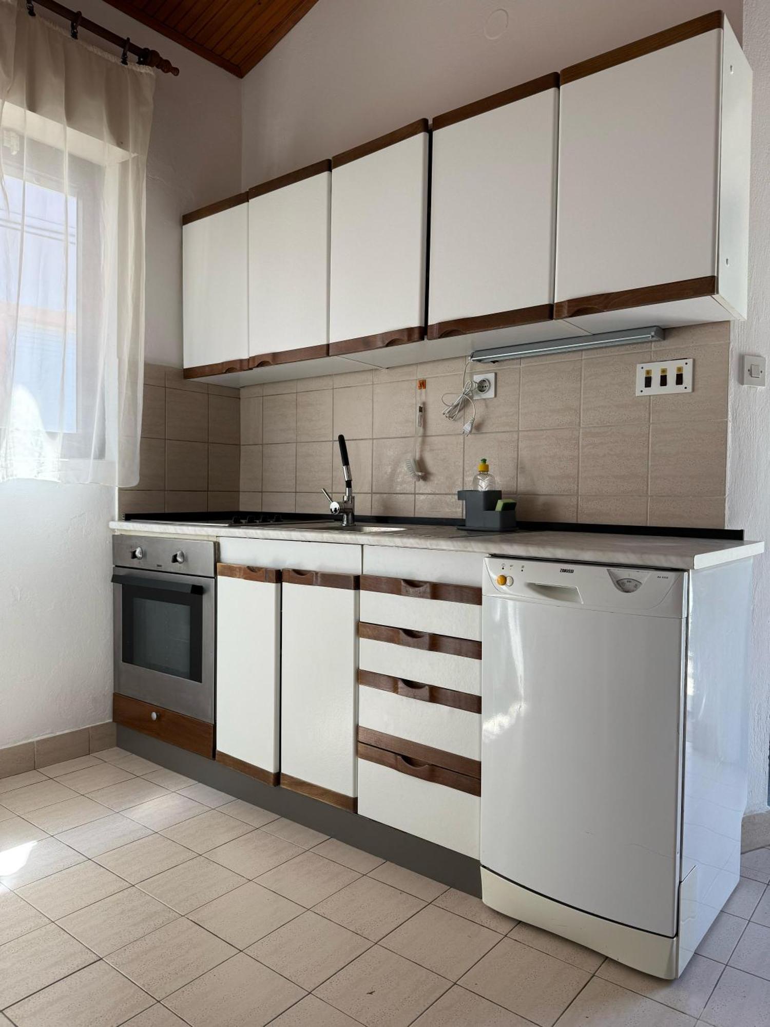 Blue Lagoon Studio Apartments クレック エクステリア 写真